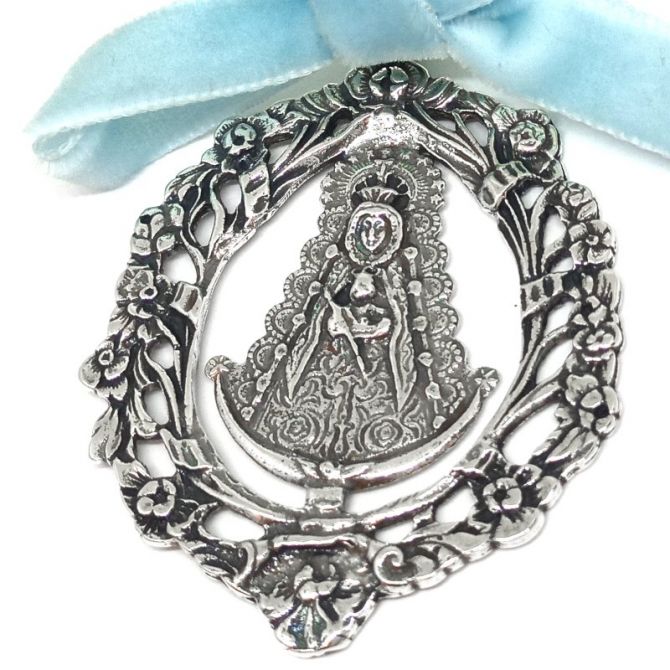 Medalla de cuna de la Virgen del Rocío en plata